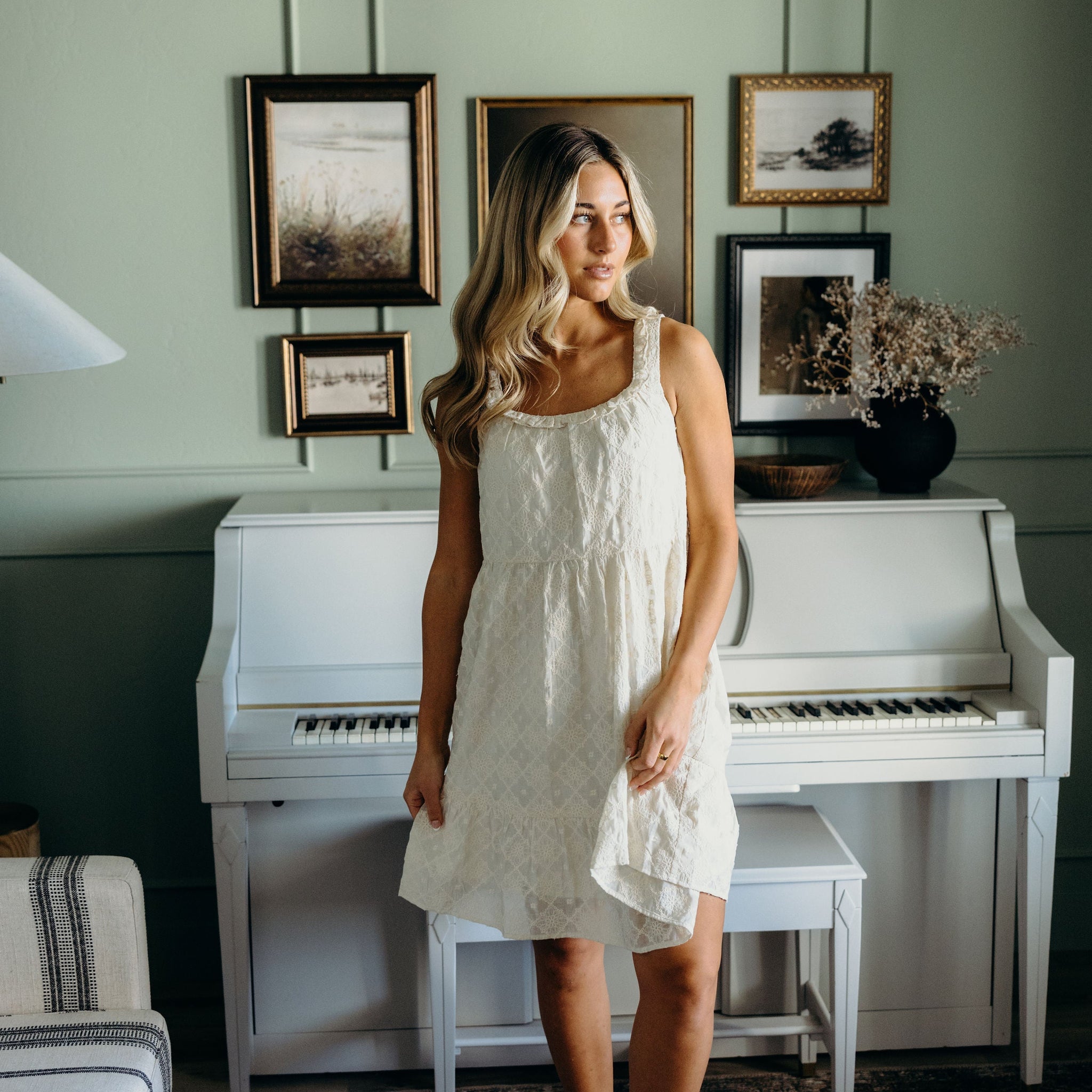 THE MADDIE IN VINTAGE CREAM FINAL SALE