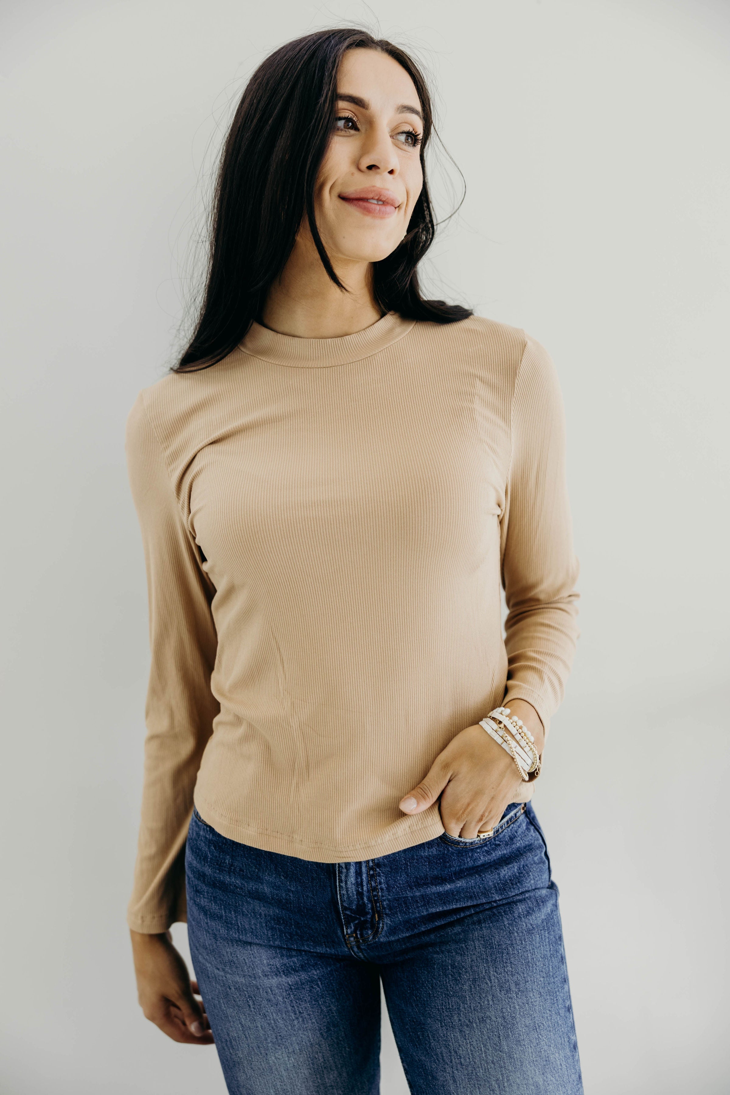 LONG SLEEVE MOCKNECK IN TAUPE