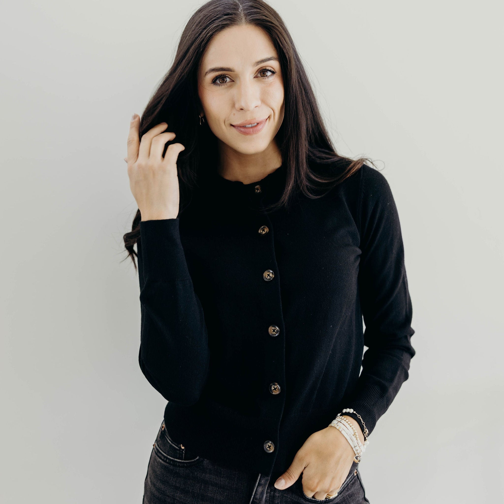 BASIC CARDIGAN IN BLACK