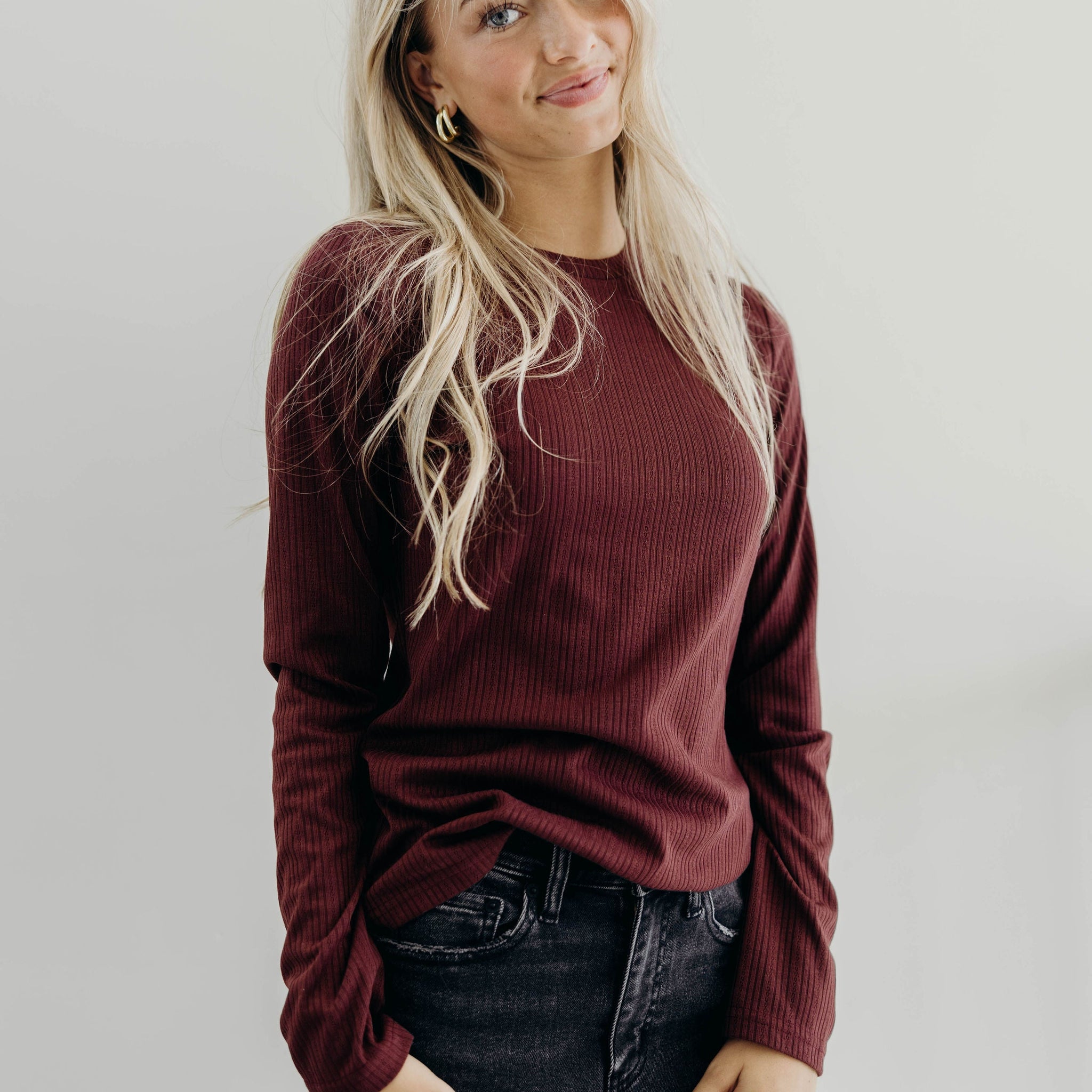 POINTELLE LONG SLEEVE TEE IN WINE