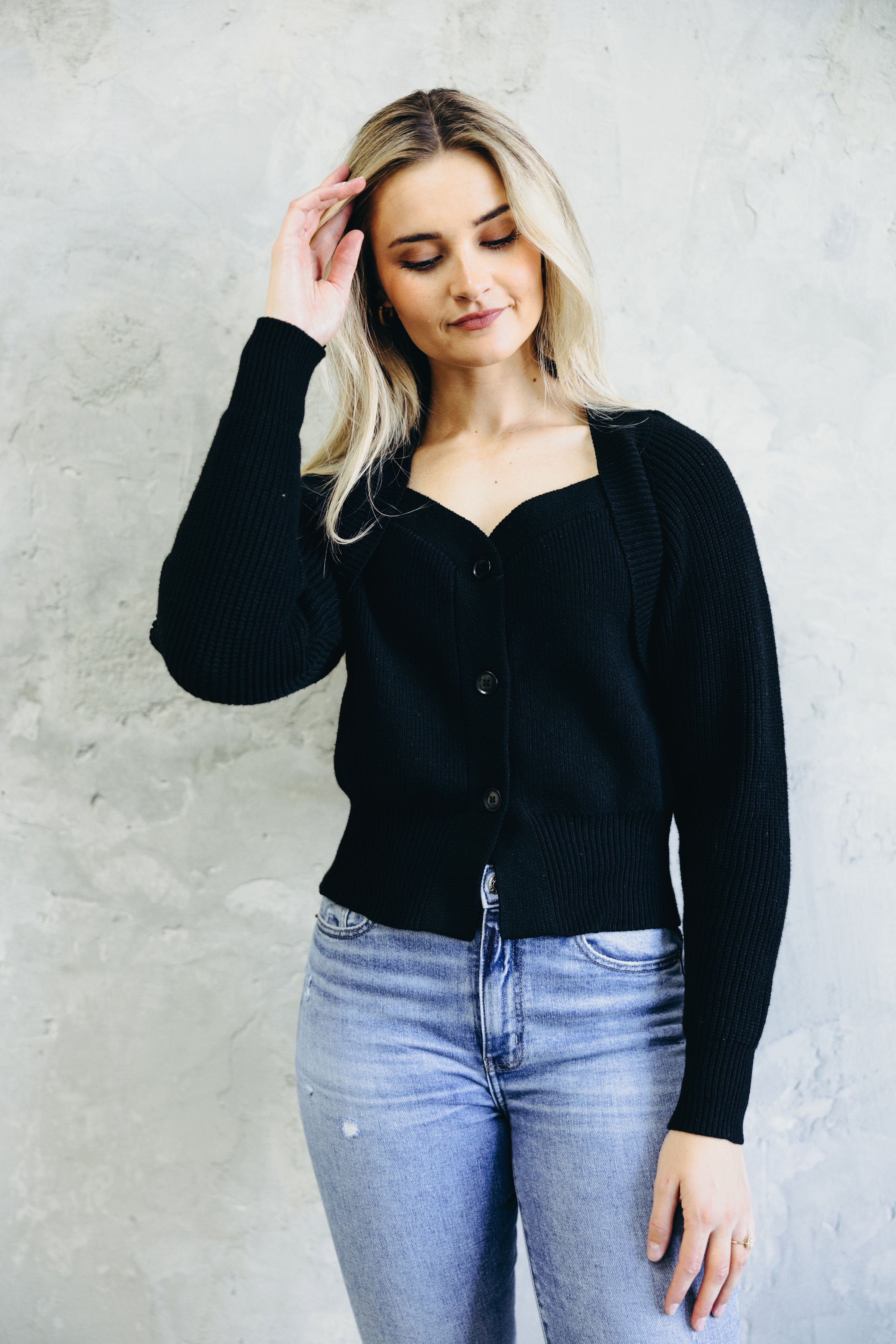 SWEETHEART BUTTON CARDIGAN IN BLACK FINAL SALE