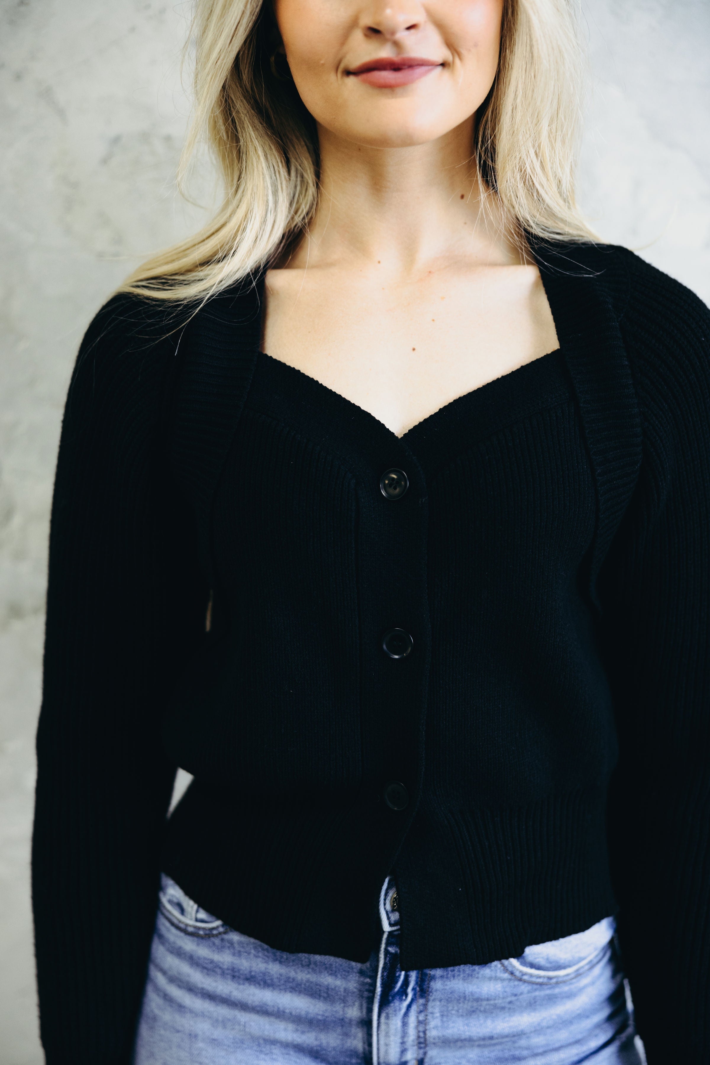 SWEETHEART BUTTON CARDIGAN IN BLACK FINAL SALE