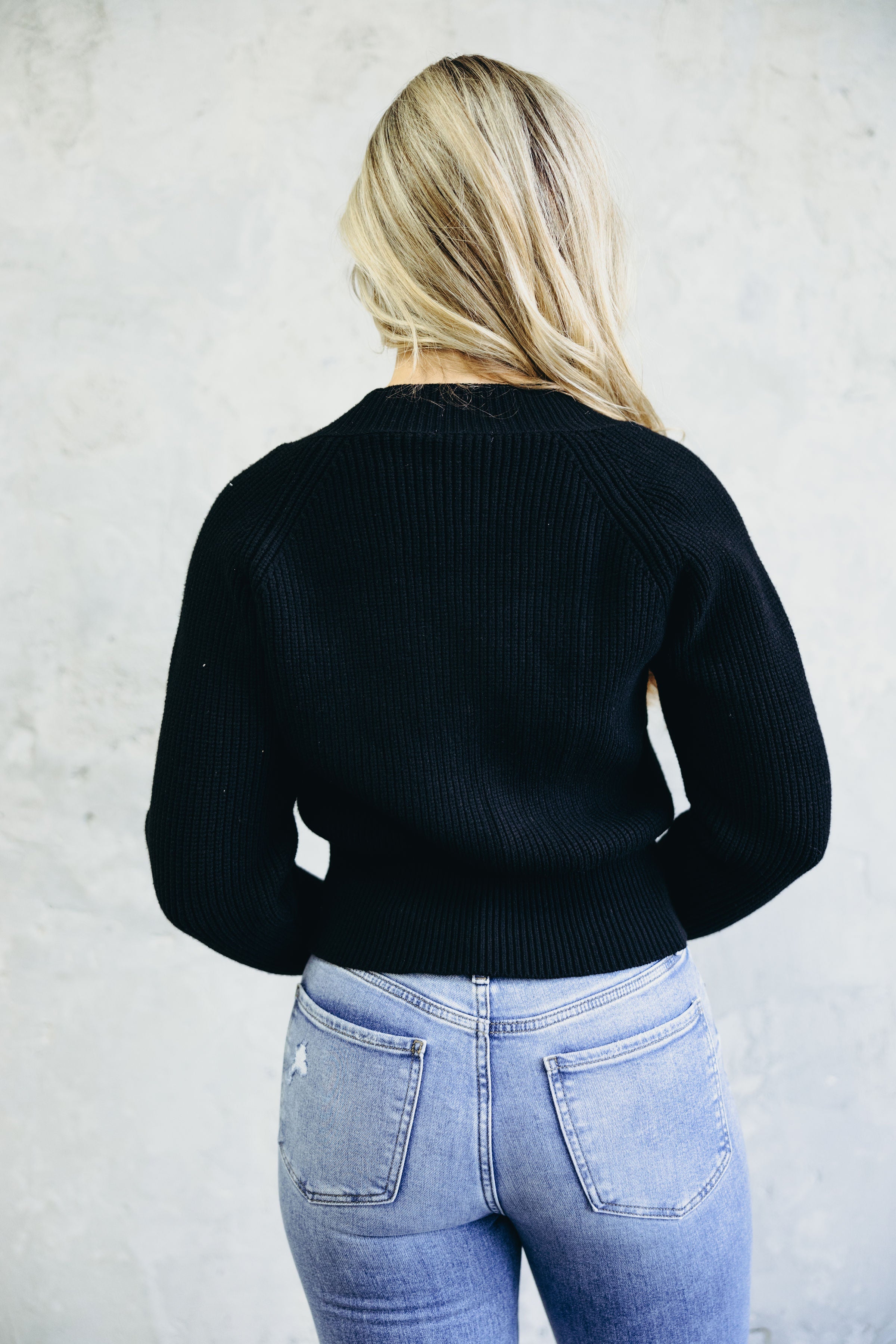 SWEETHEART BUTTON CARDIGAN IN BLACK FINAL SALE