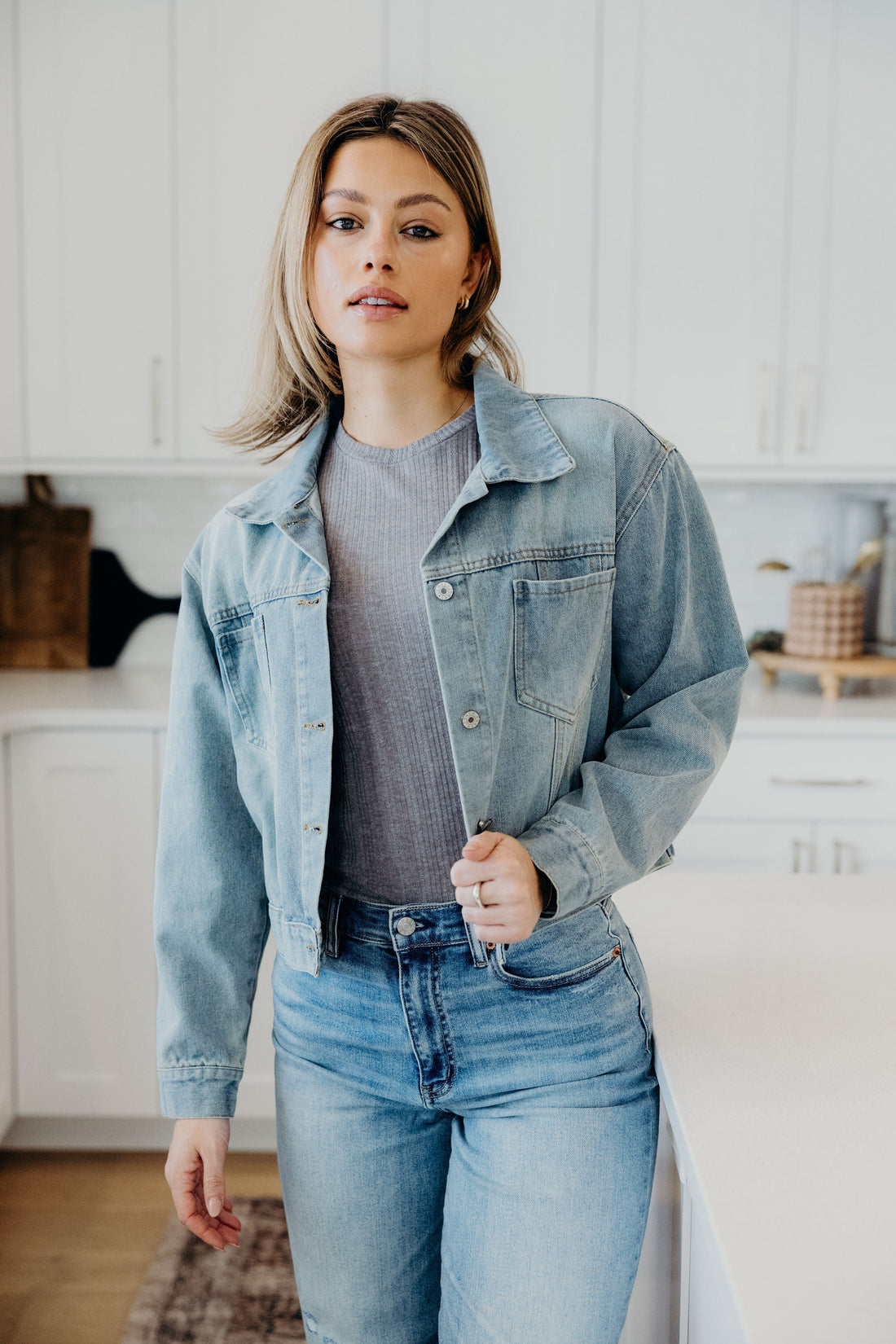 VINTAGE CROPPED JACKET IN LIGHT WASH FINAL SALE