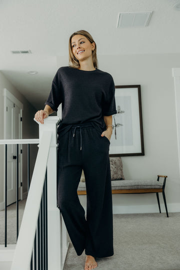 TEXTURED KNIT PANT IN RICH CHARCOAL FINAL SALE