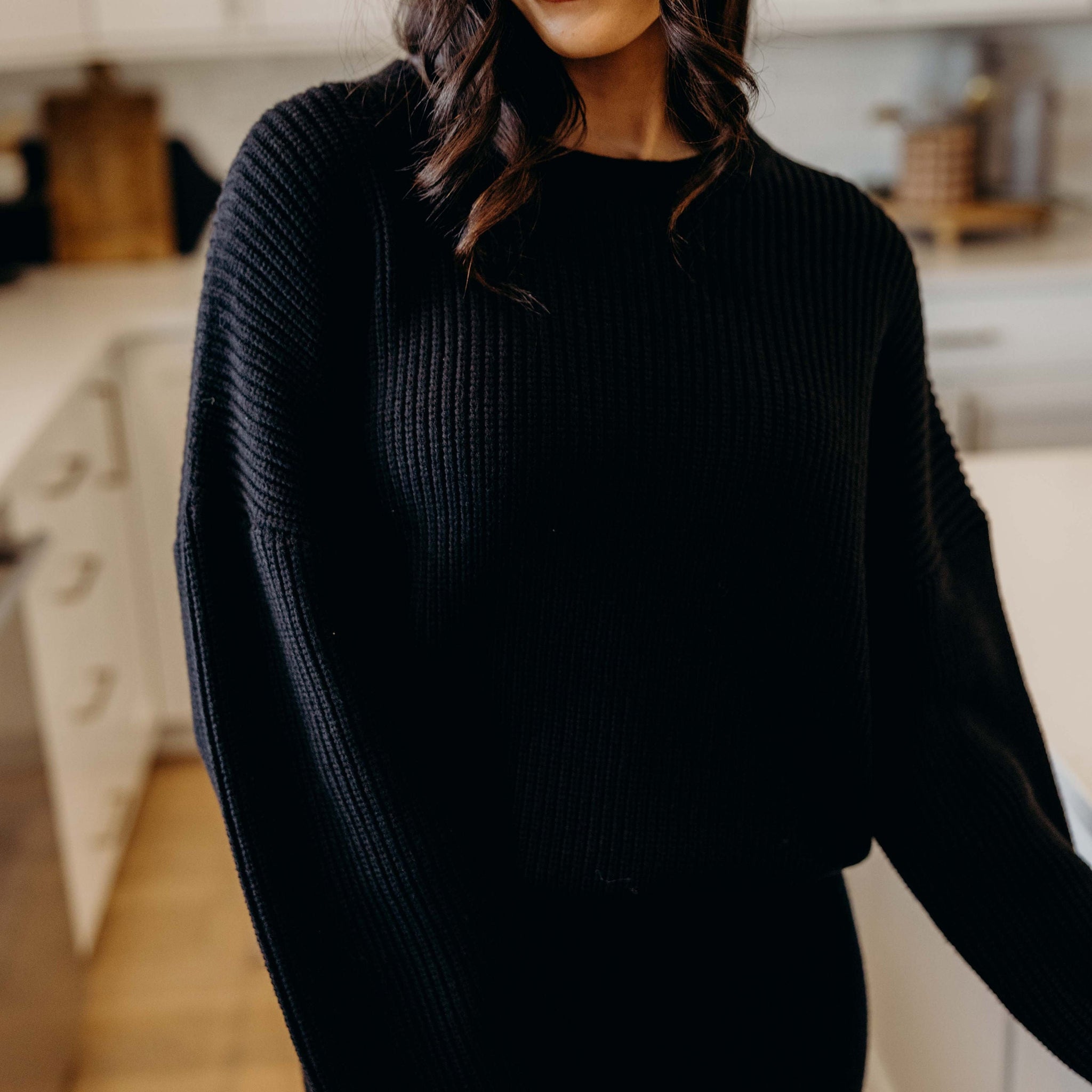 OVERSIZED SWEATER IN BLACK
