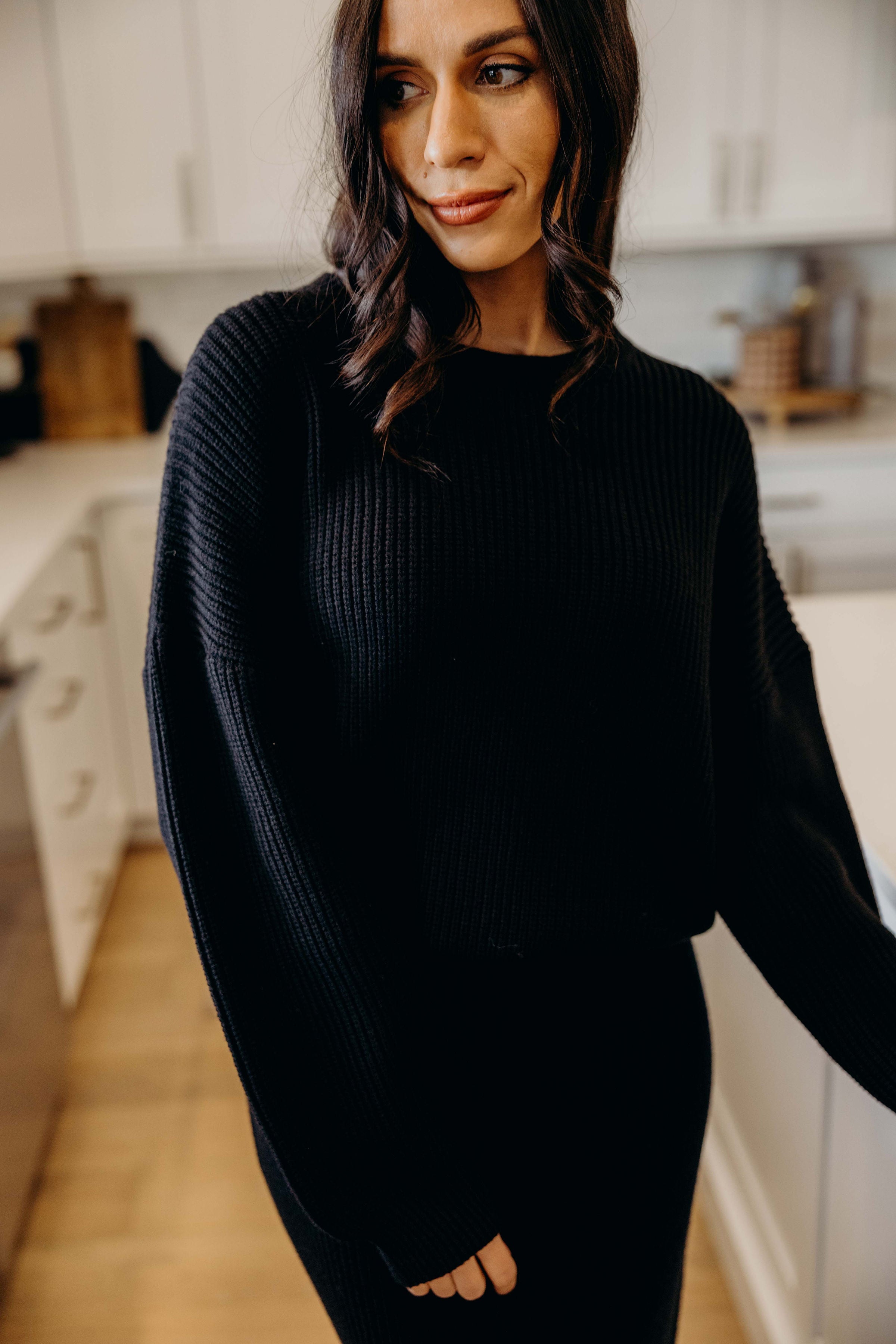 OVERSIZED SWEATER IN BLACK
