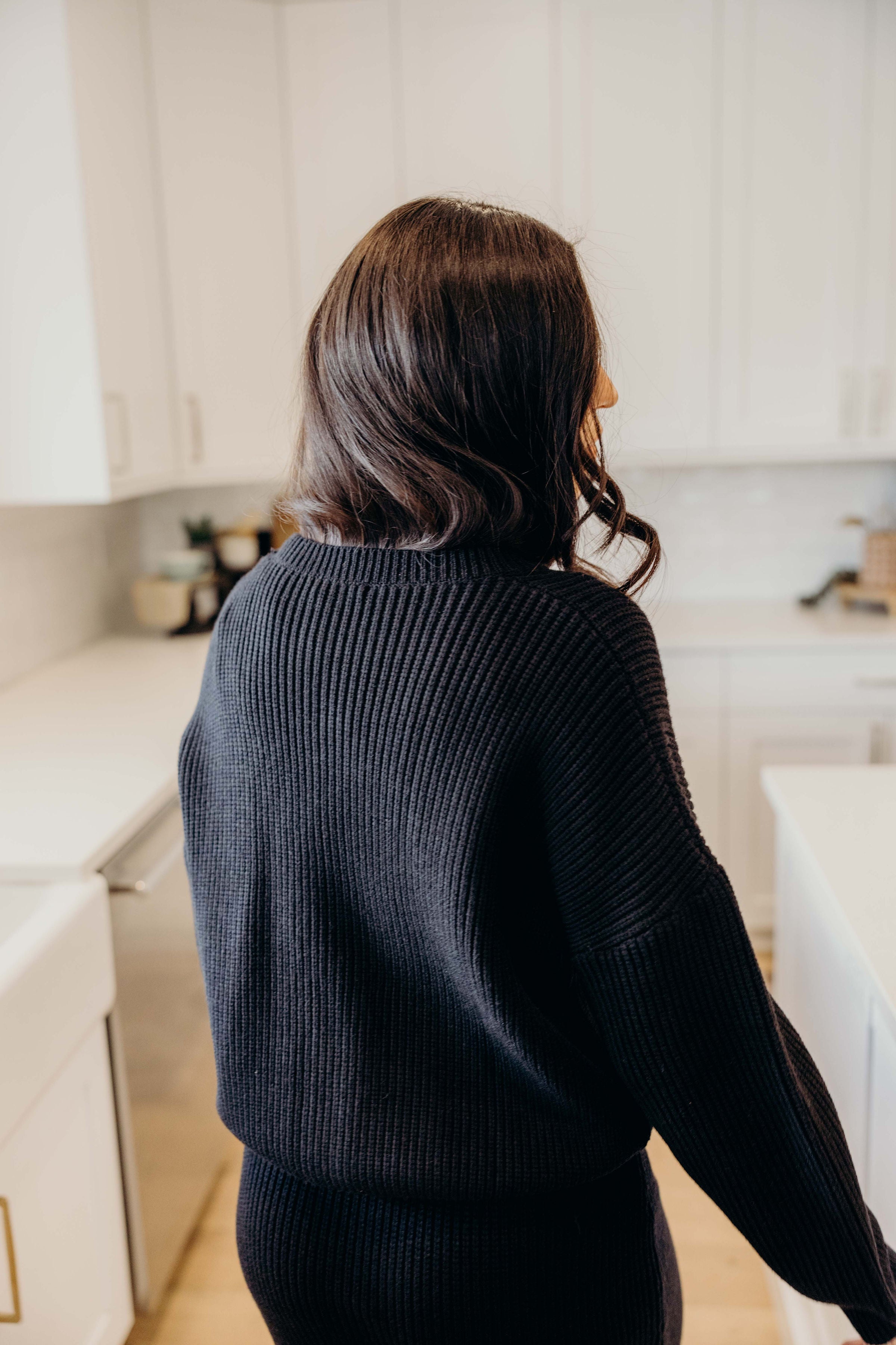 OVERSIZED SWEATER IN BLACK