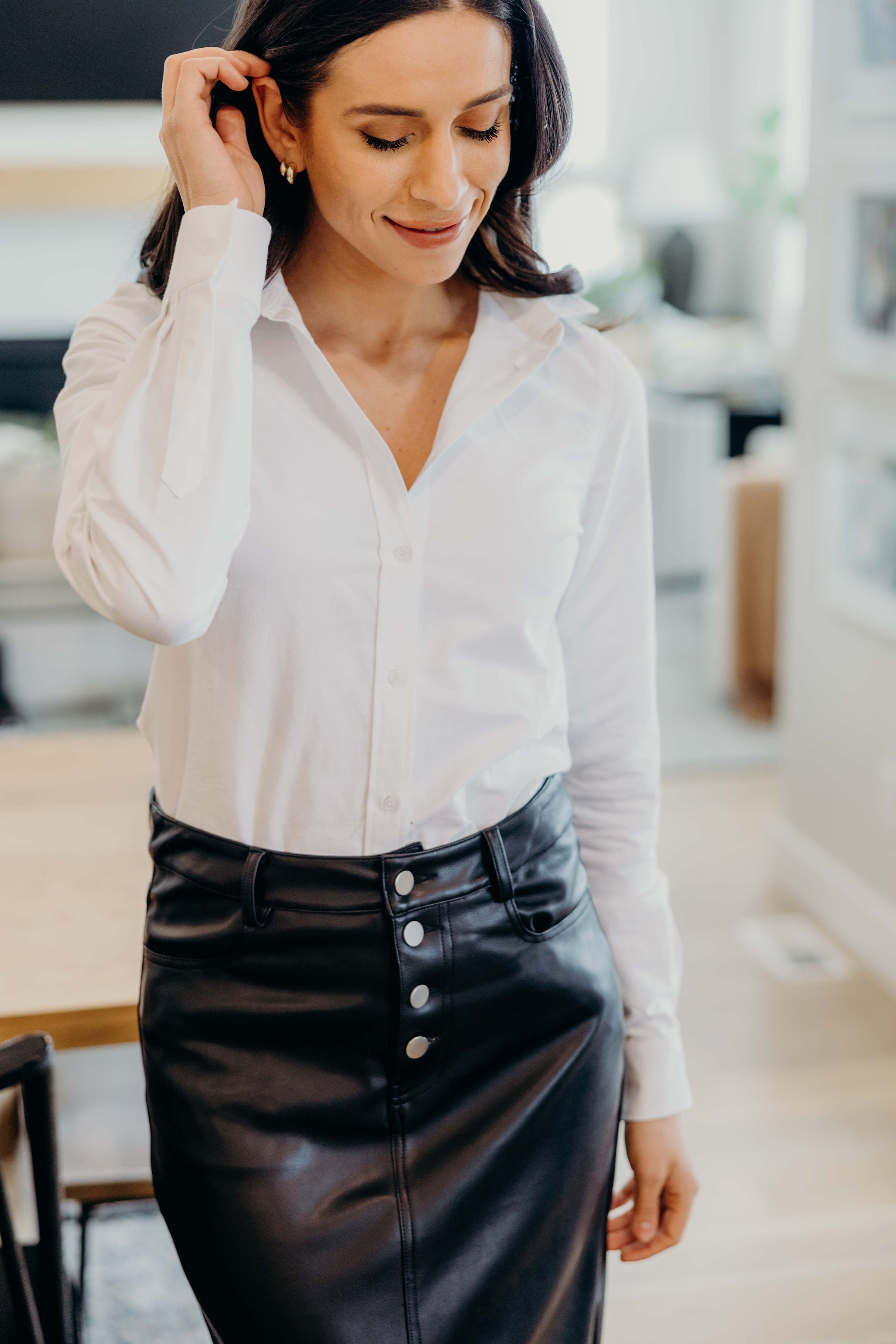 CLASSIC BUTTON DOWN SHIRT IN WHITE
