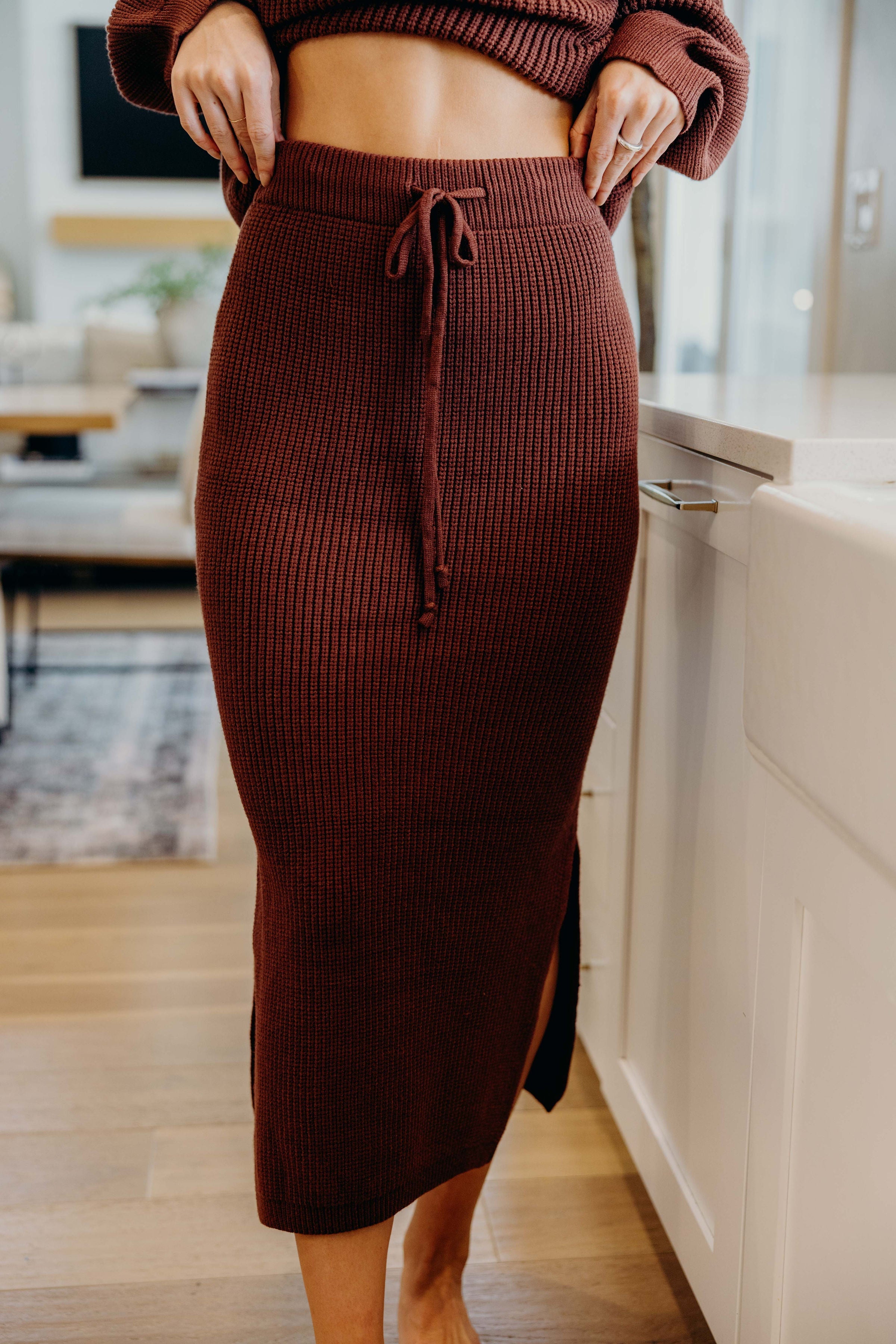 MIDI SWEATER SKIRT IN MAPLE