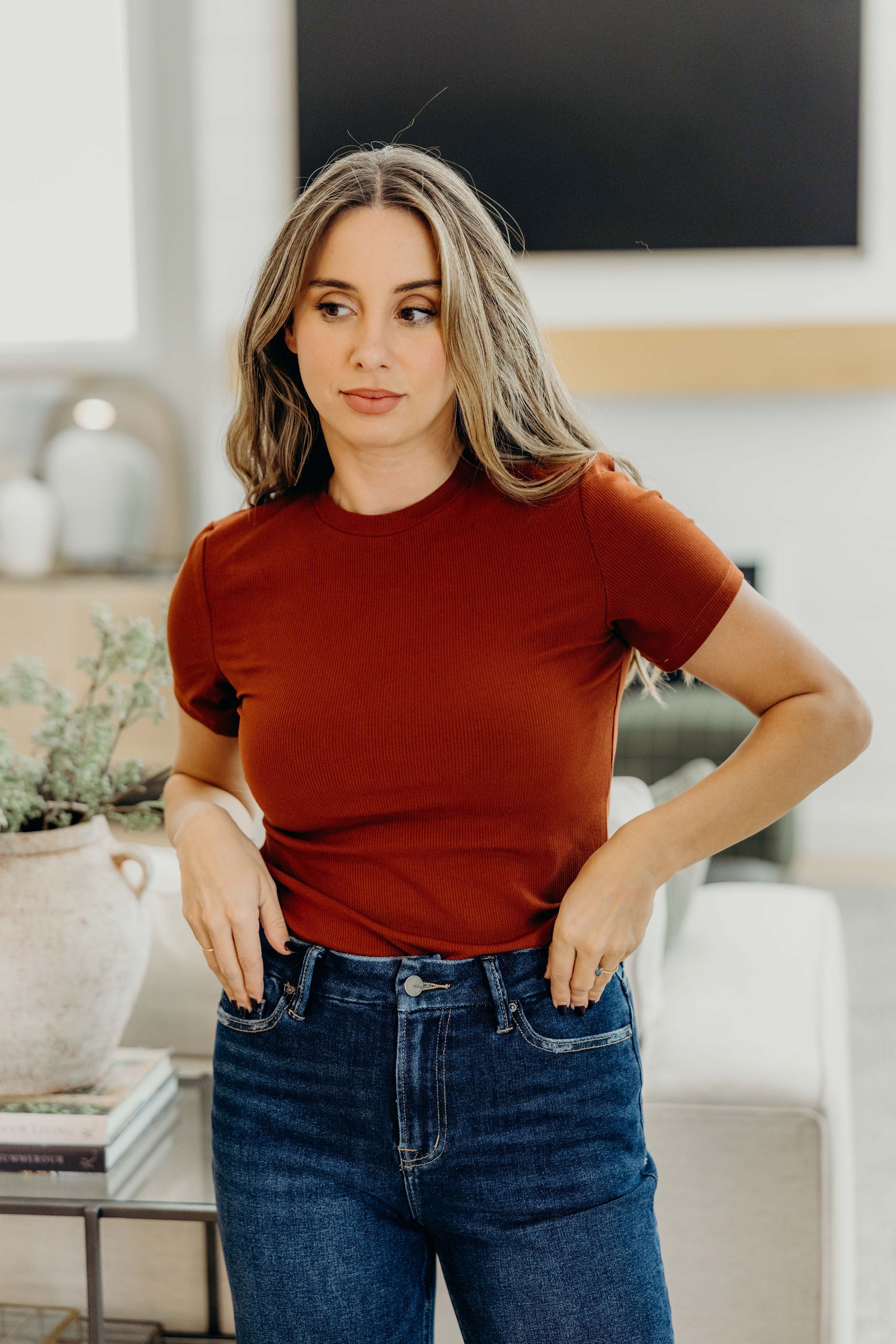 SHORT SLEEVE RIBBED TEE IN SMOKED PAPRIKA FINAL SALE