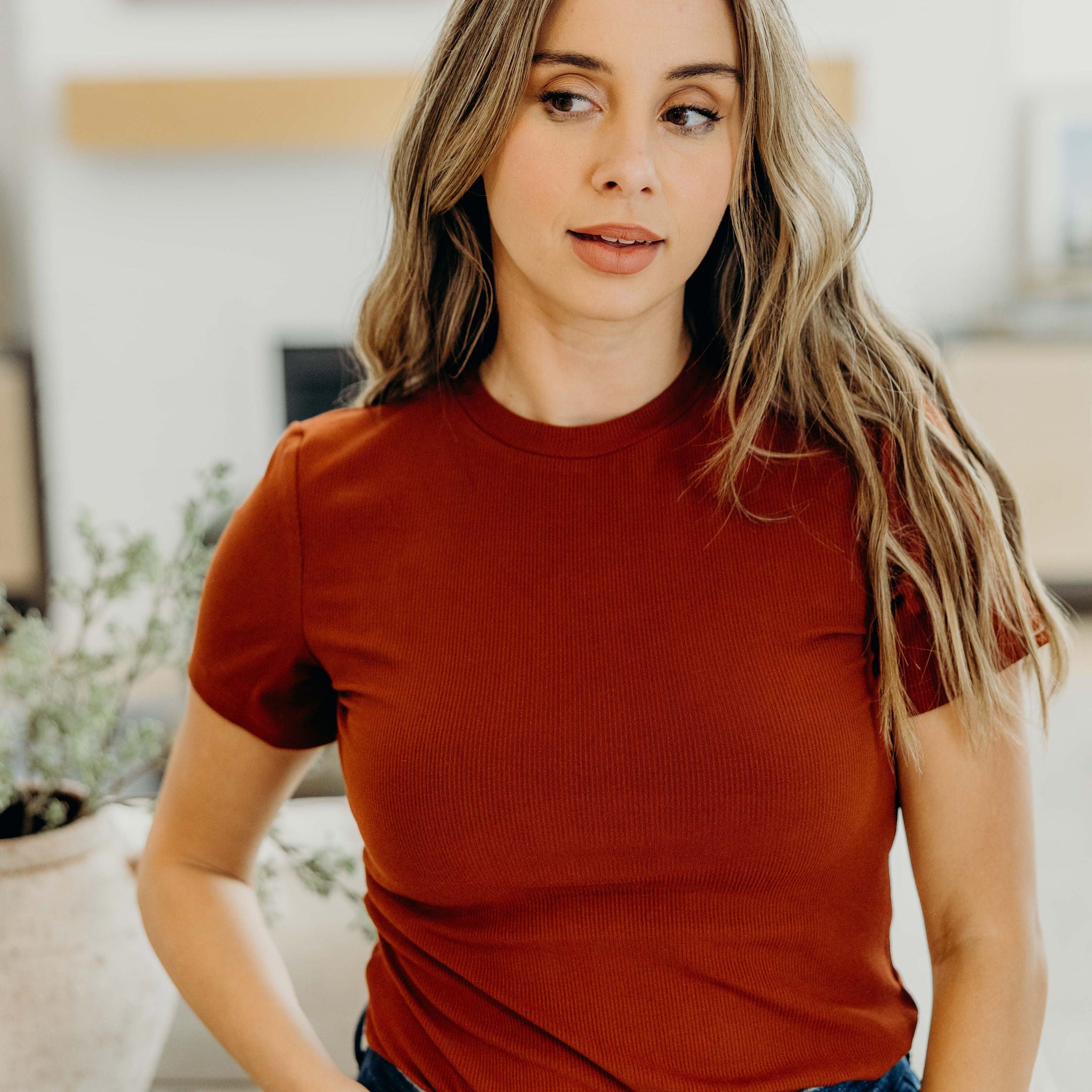 SHORT SLEEVE RIBBED TEE IN SMOKED PAPRIKA FINAL SALE