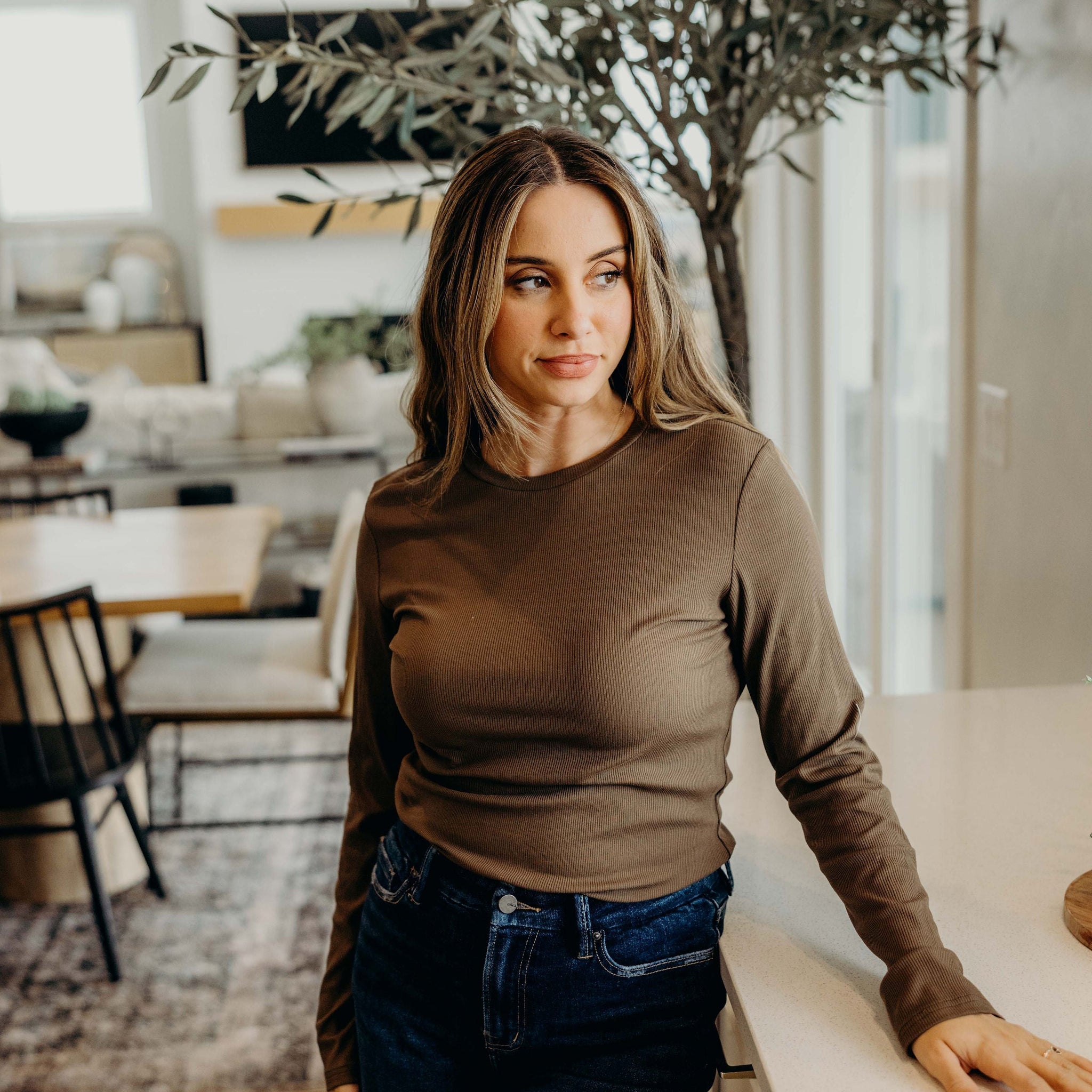 HIGH NECK LONG SLEEVE TEE IN DRIED SAGE