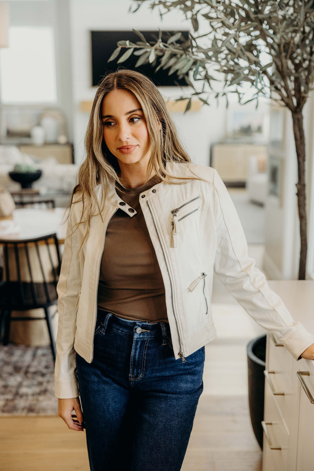 MOTO FAUX LEATHER JACKET IN WINTER WHITE