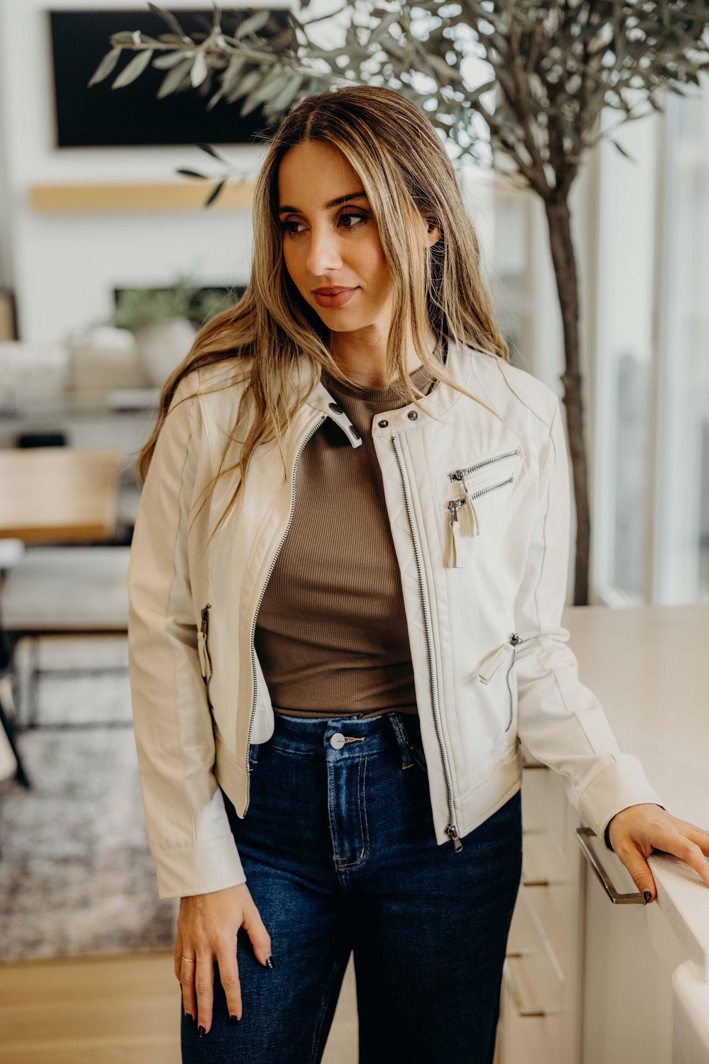 MOTO FAUX LEATHER JACKET IN WINTER WHITE