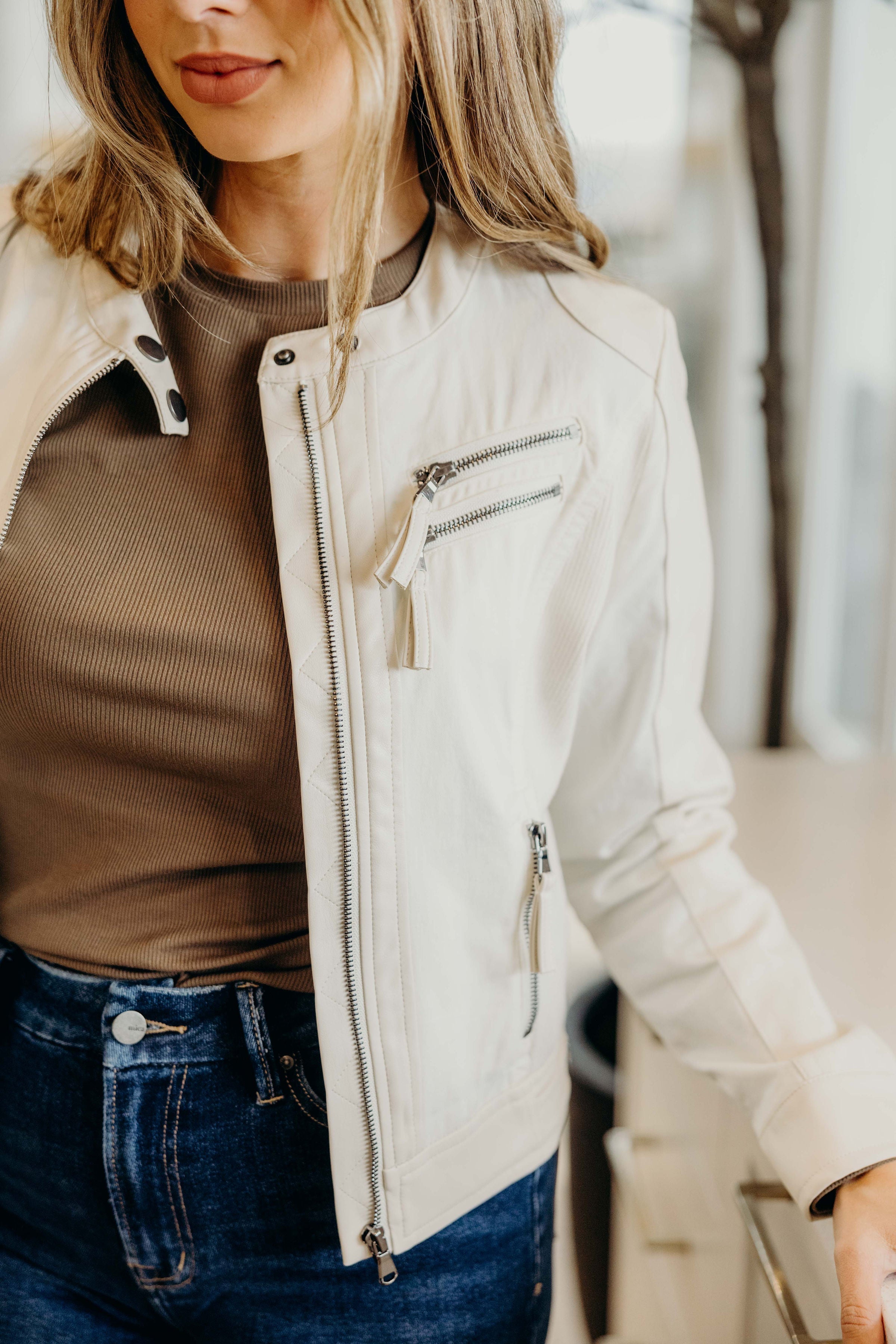 MOTO FAUX LEATHER JACKET IN WINTER WHITE