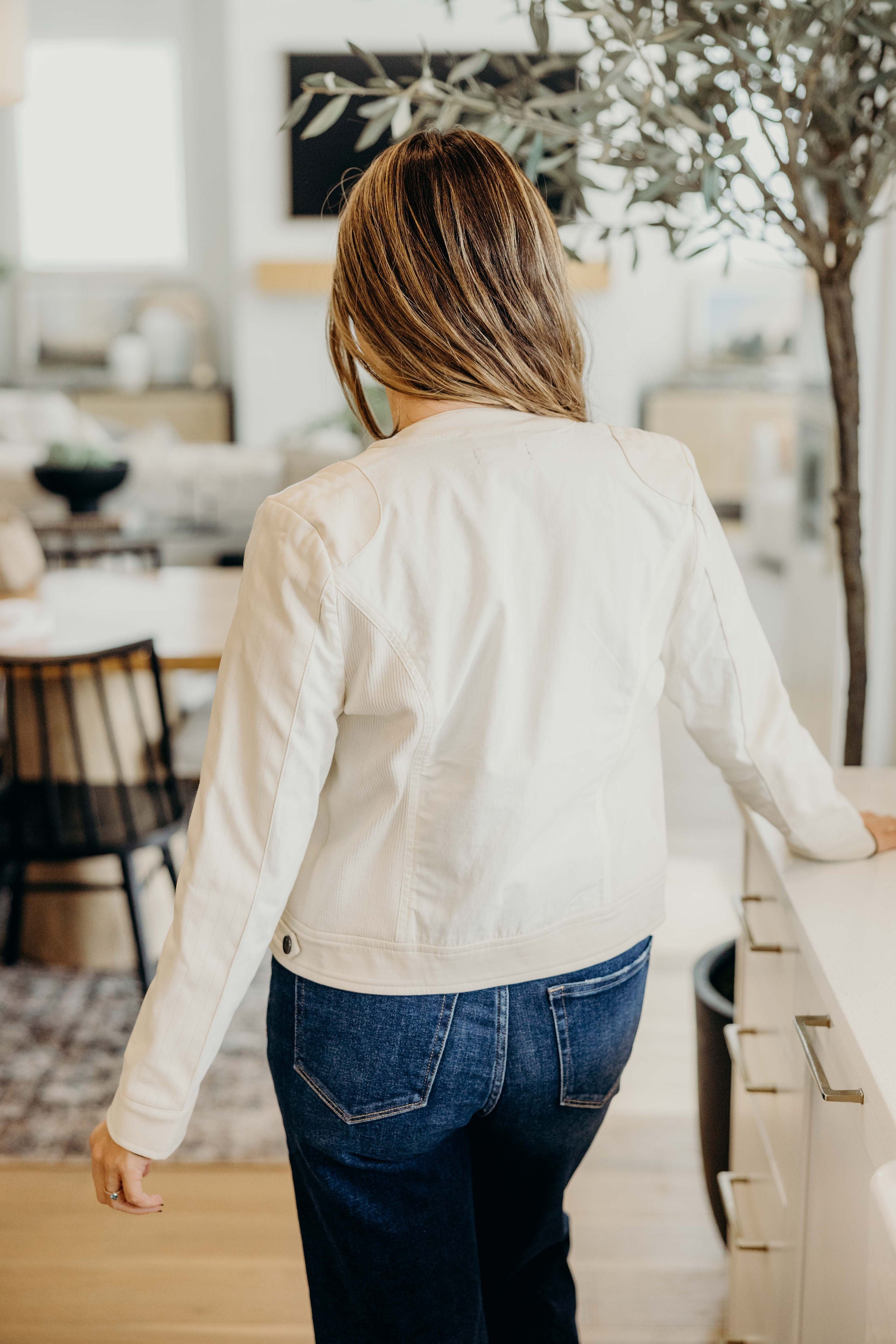 MOTO FAUX LEATHER JACKET IN WINTER WHITE