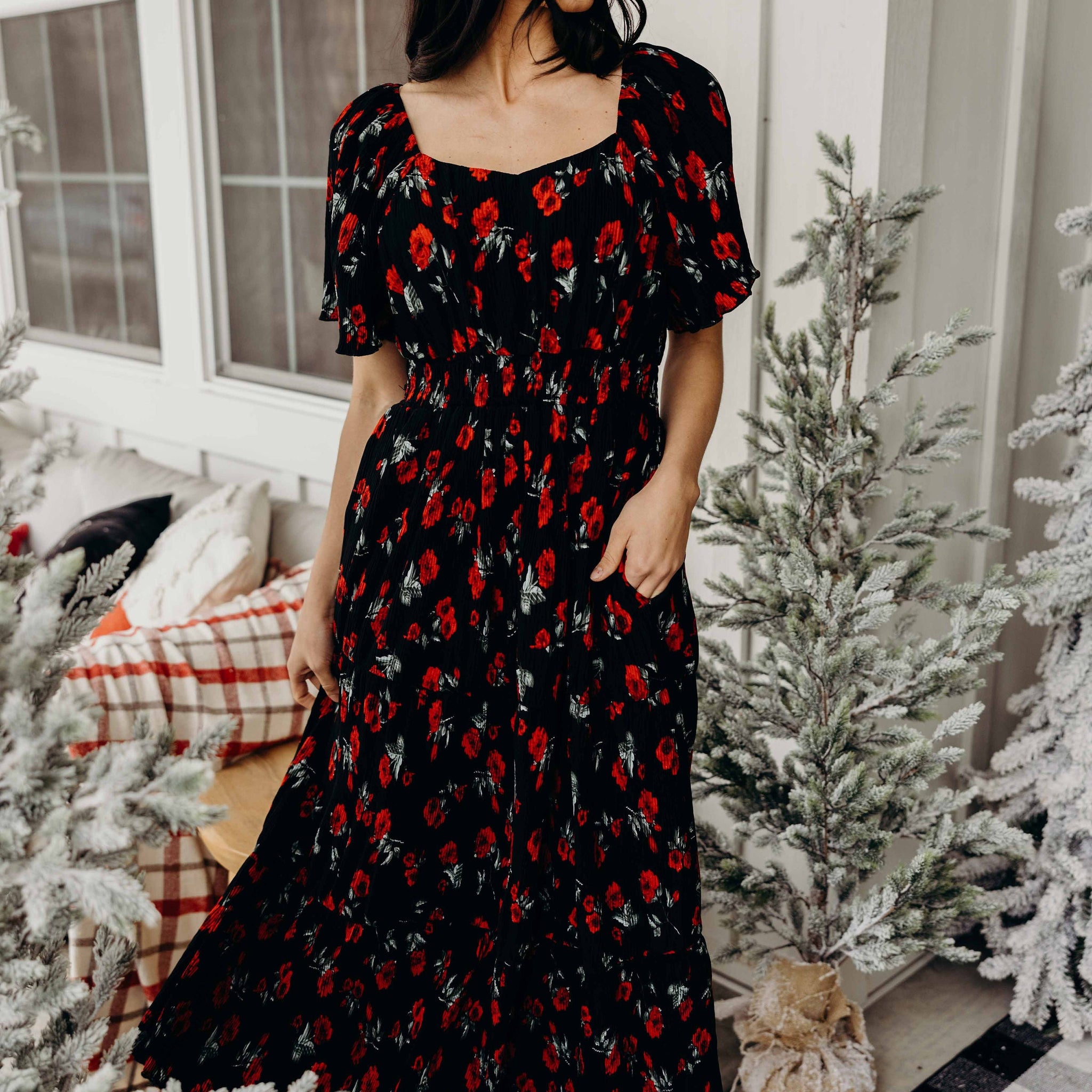 THE DARCI IN SCARLET BLOOM