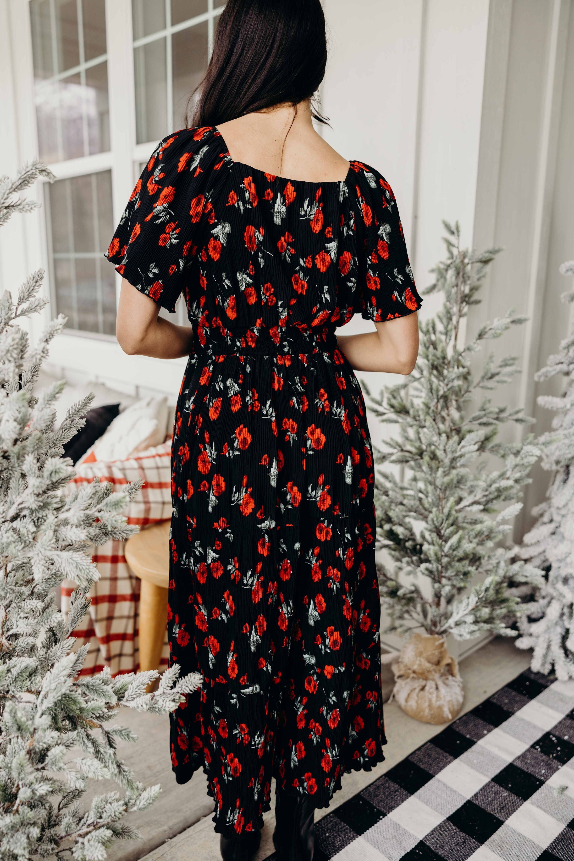 THE DARCI IN SCARLET BLOOM