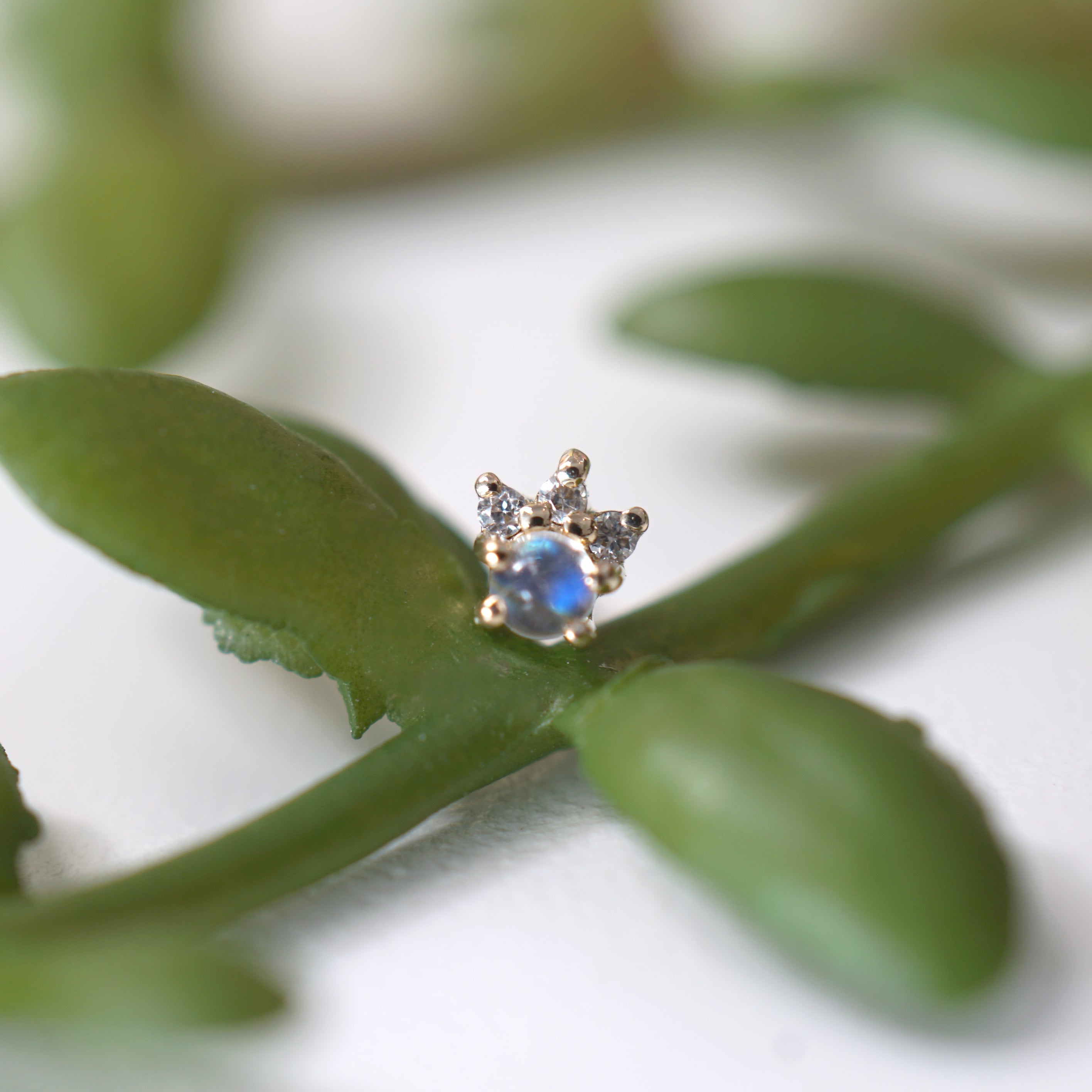 Leia Mini - Round Cabochon Gemstone