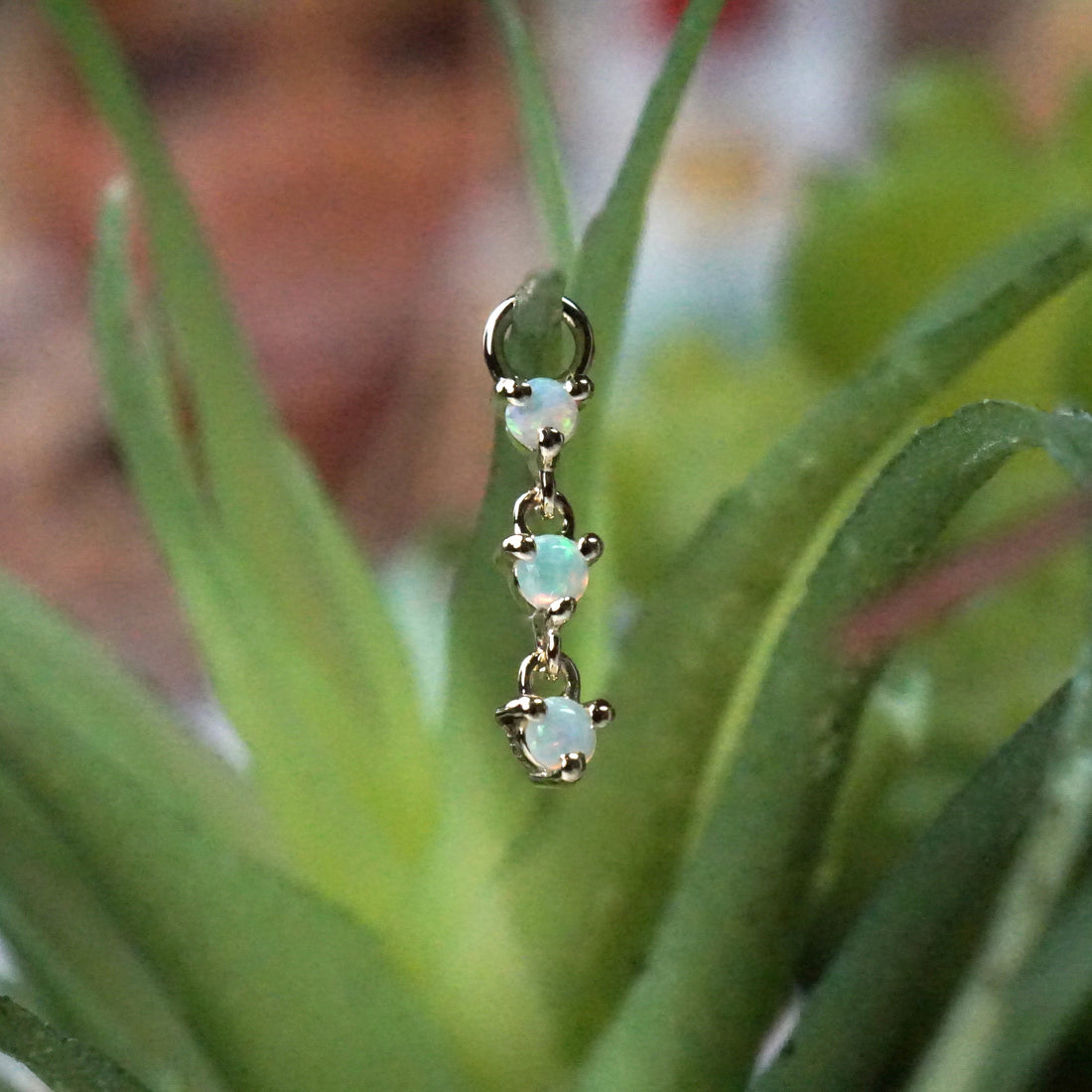 Penelope Prong Charm - Cabochon Gemstone