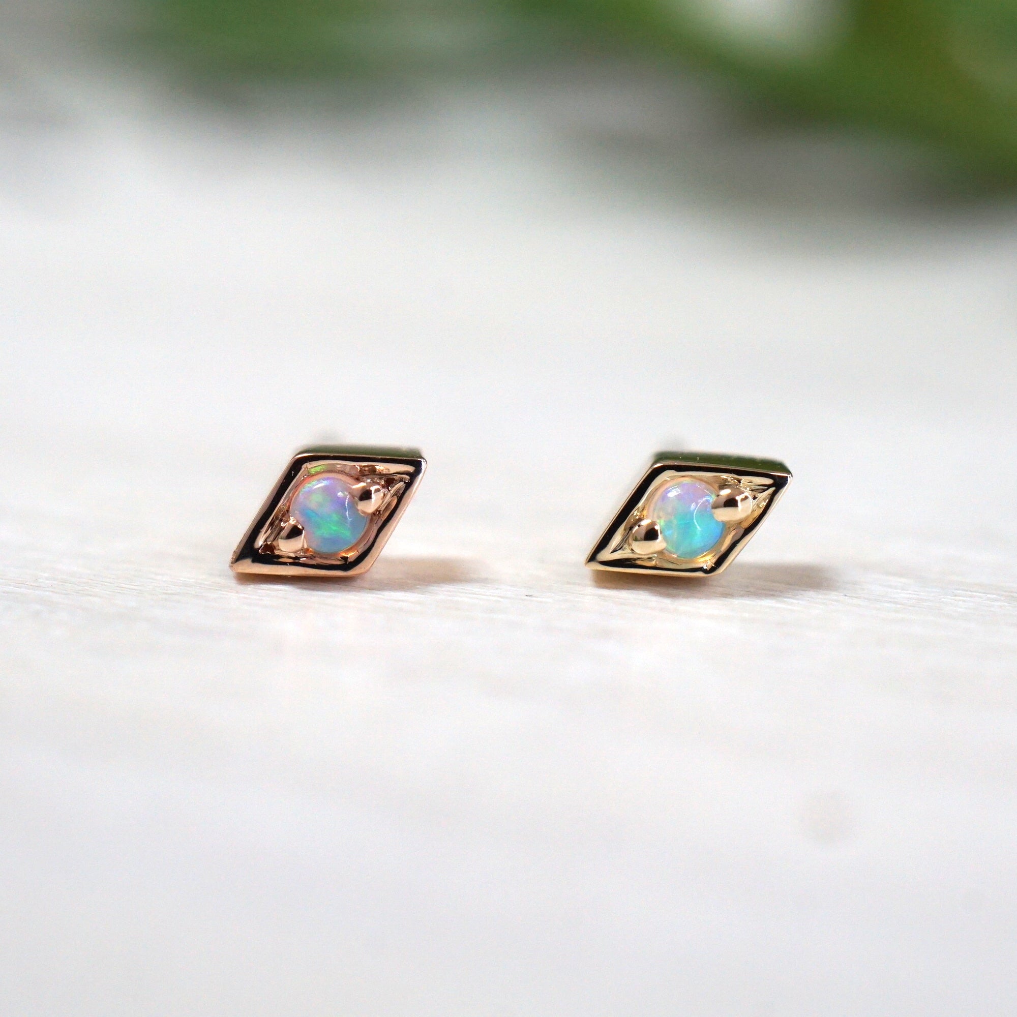 Rhombus - Royal - Cabochon Gemstone