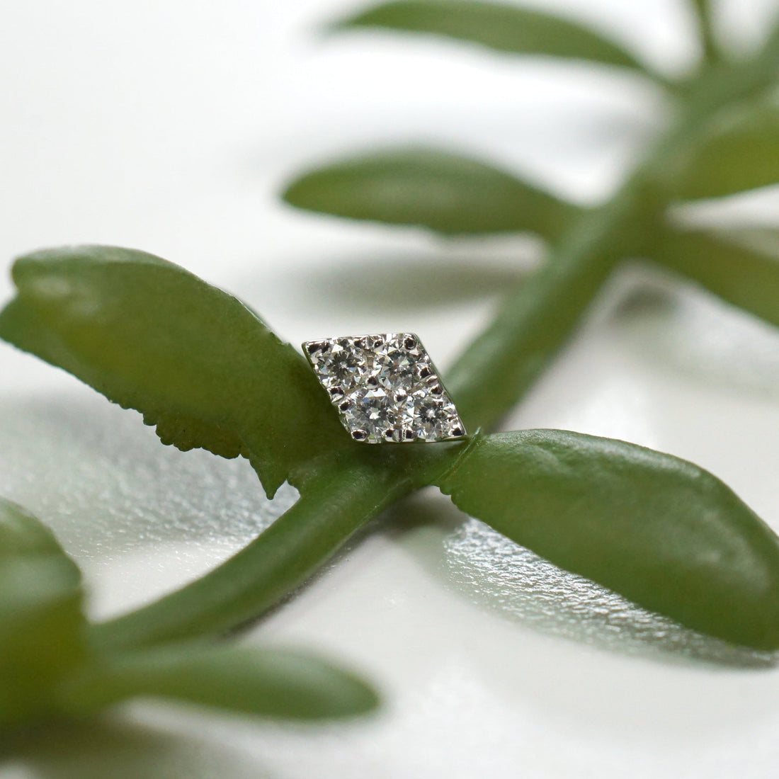 Rhombus - Diamond Pavé Rhombus