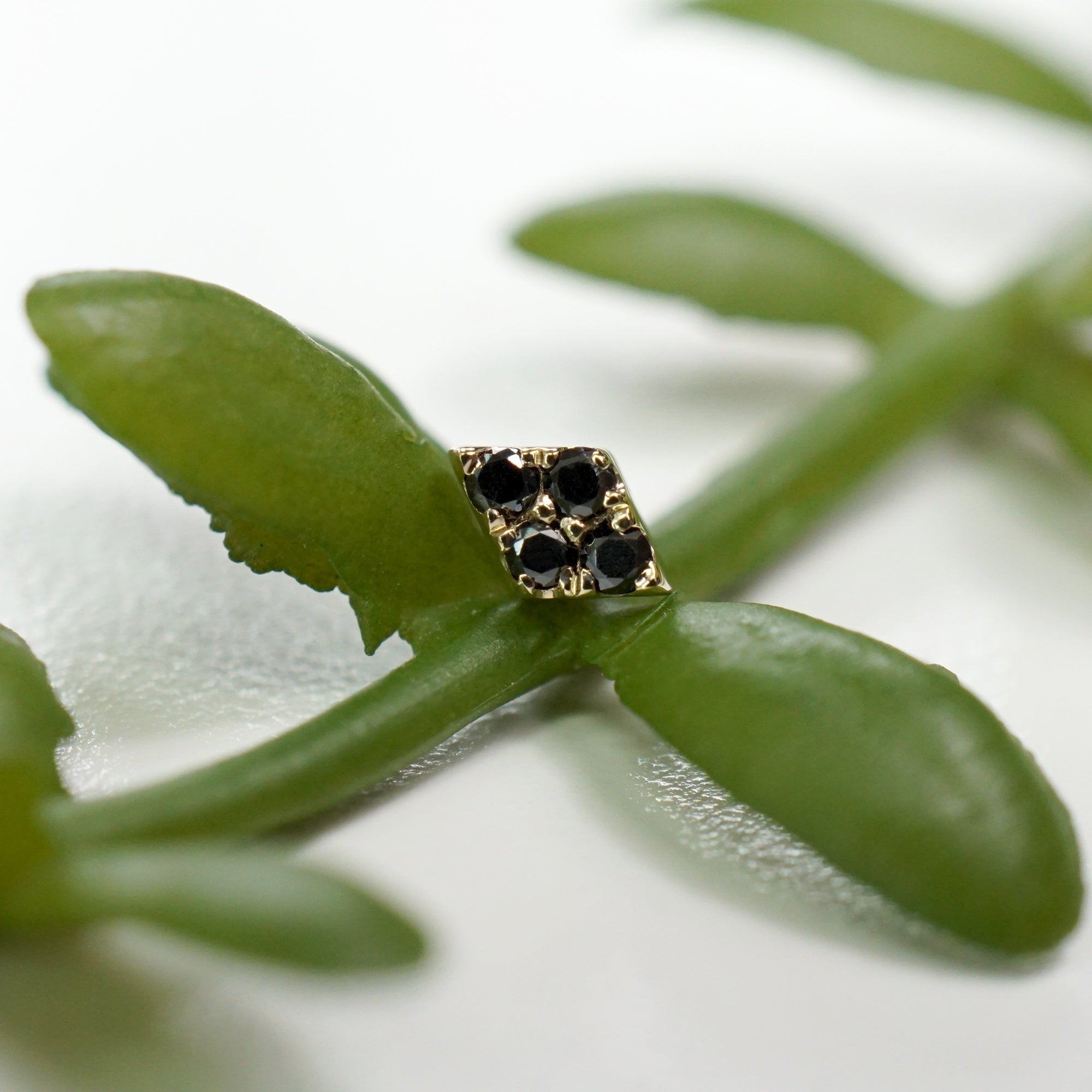 Rhombus - Diamond Pavé Rhombus