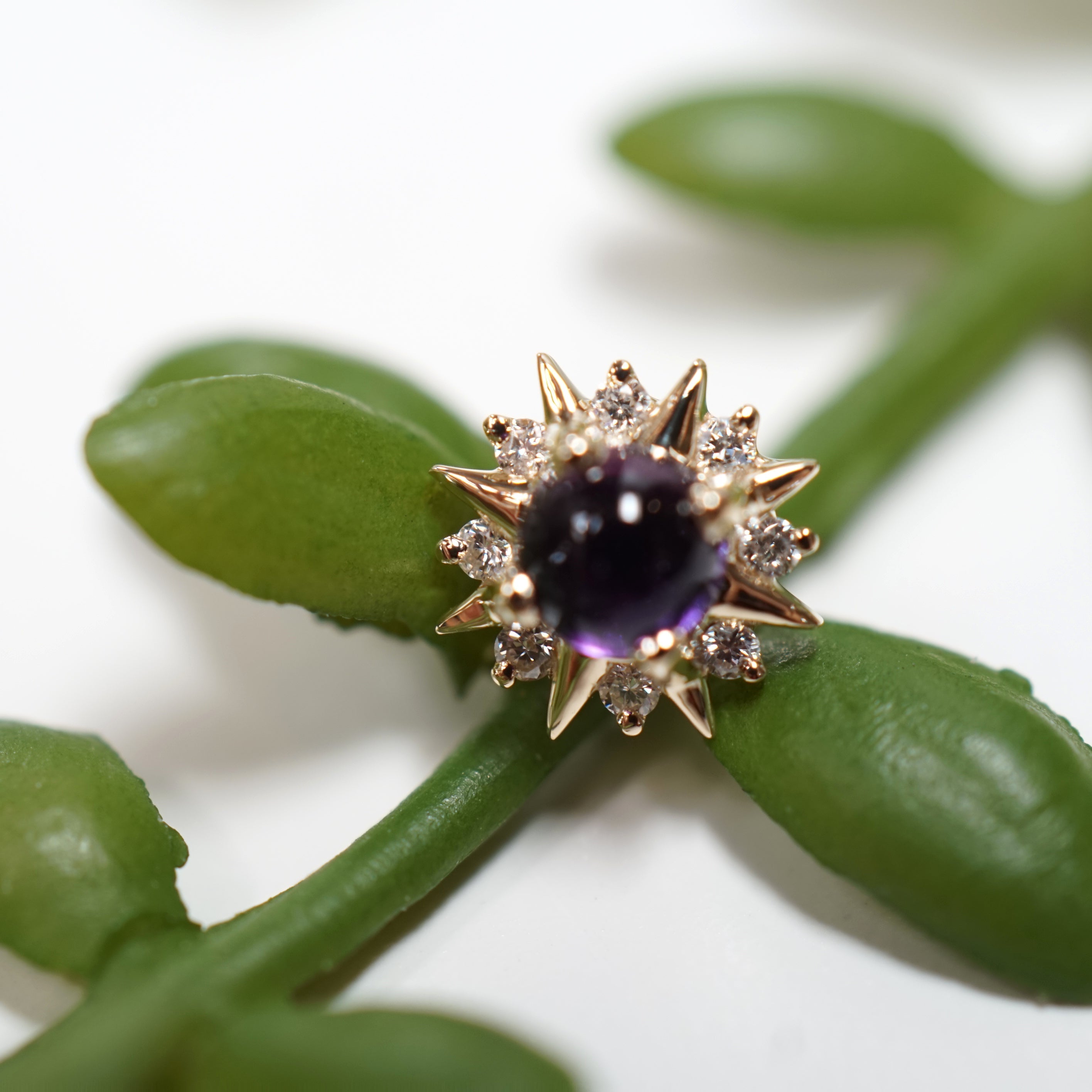 Surya with Cabochon Gemstone