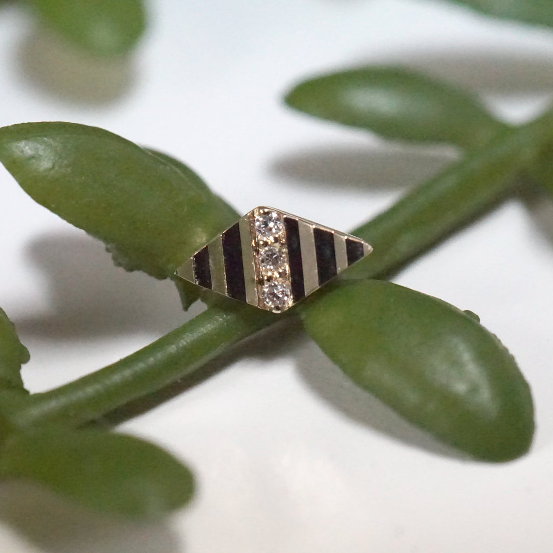 Rhombus - Venus Mini with Accordion Texture